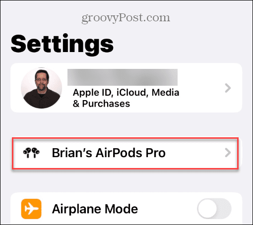 Използвайте Spatial Audio на Apple AirPods