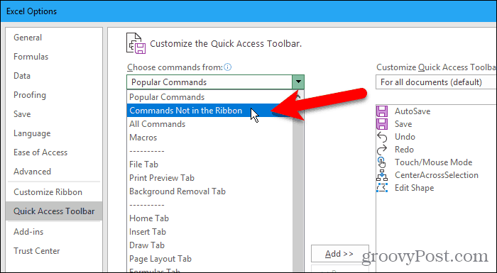 Изберете Команди не в лентата в диалоговия прозорец Опции на Excel