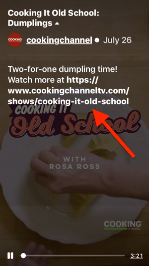 Пример за кликваща видеовръзка в описанието на IGTV епизода Cooking It Old School „Кнедли“.