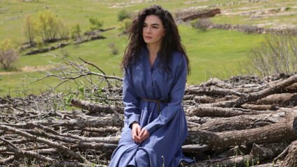 Споделяне на актрисата от сериала Ебру Şahin!